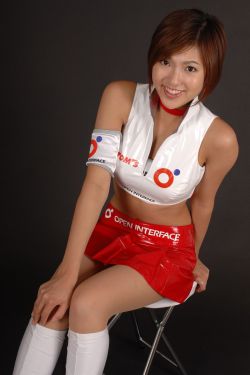 美女扒开尿口